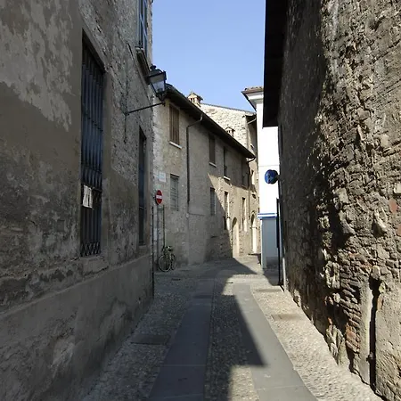 Capitolium Vendégház 3*